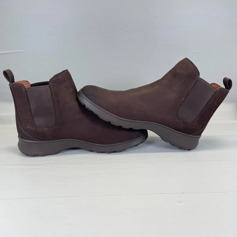 Vionic Evergreen Chelsea Boots Womens Size 9.5 Brown Leather Pull On Shoes